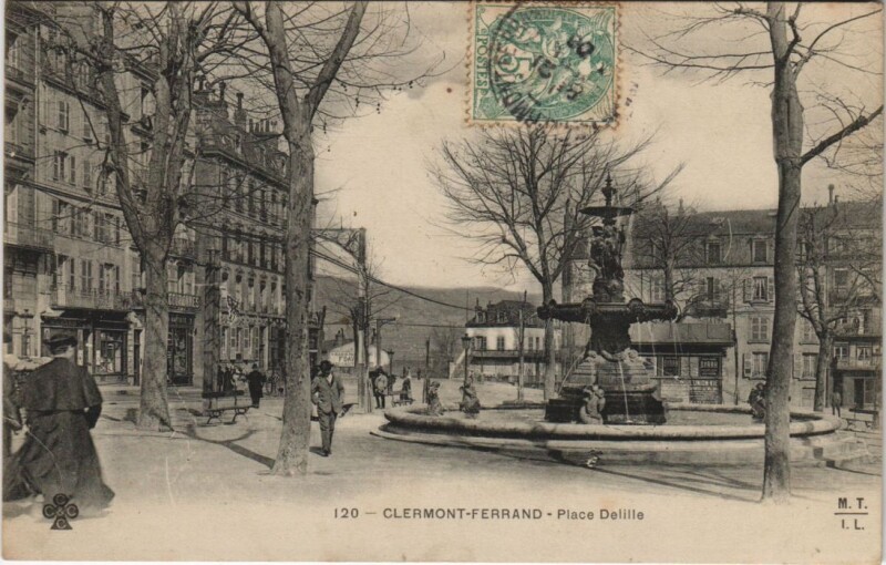 Carte postale ancienne Clermont Ferrand Place Delile à Clermont-Ferrand