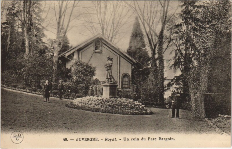 Carte postale ancienne Royat un coin du Parc Bargoin à Royat