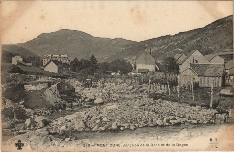 Carte postale ancienne Le Mont Dore Jonction de la Dore et la Dogne à Mont-Dore