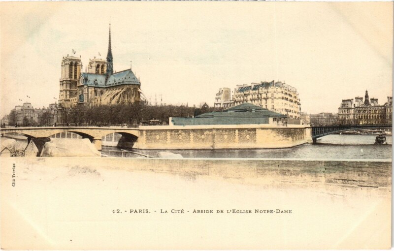Carte postale ancienne Paris 4e La Cite Abside de l'Eglise Notre-Dame Tinted à Paris 4e