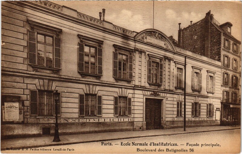 Carte postale ancienne Ecole Normale d'Institutrices - Façade principale - Boulevard des Batignolles à Paris 17e