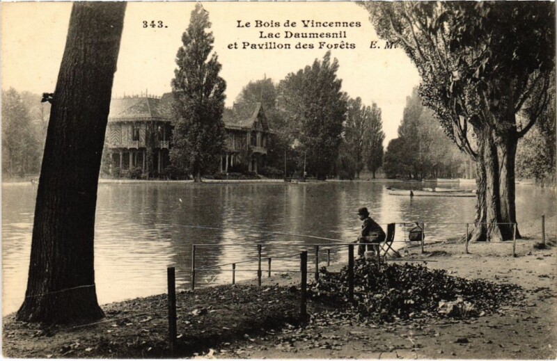 Carte postale ancienne Vincennes Lac Daumesnil et Pavillon des Forets France à Vincennes