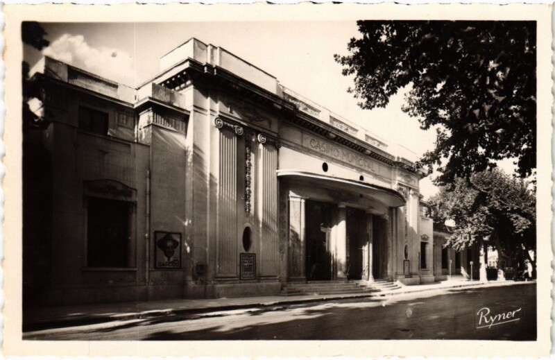 Carte postale ancienne Aix-en-Provence Le Casino Municipal à Aix-en-Provence