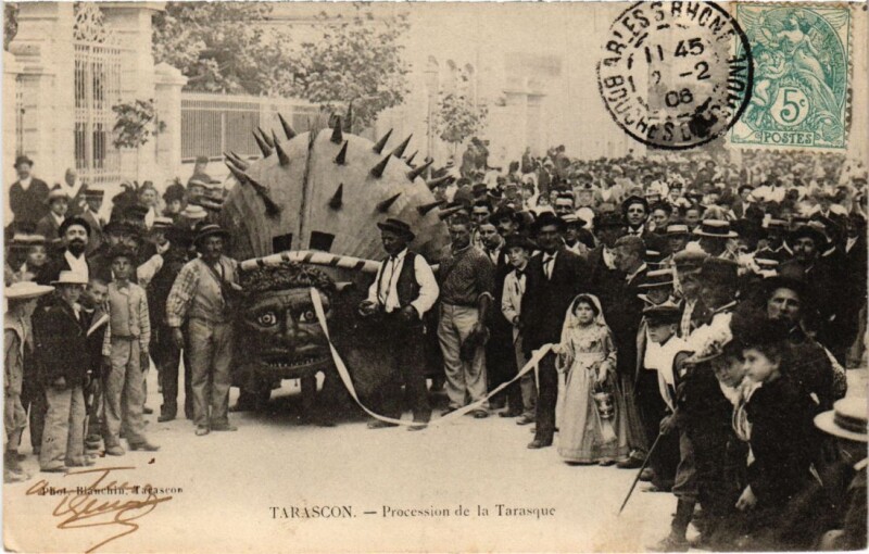 Carte postale ancienne Tarascon Procession de la Tarasque à Tarascon