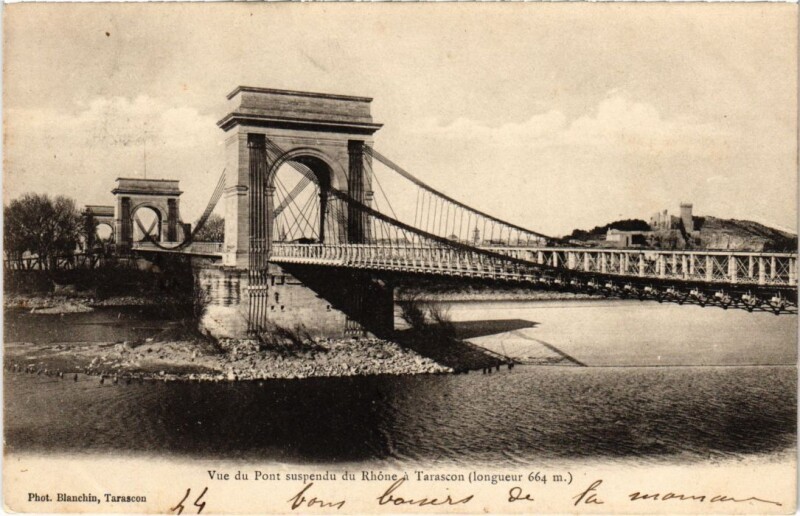 Carte postale ancienne Tarascon Vue du Pont Suspendu du Rhone à Tarascon