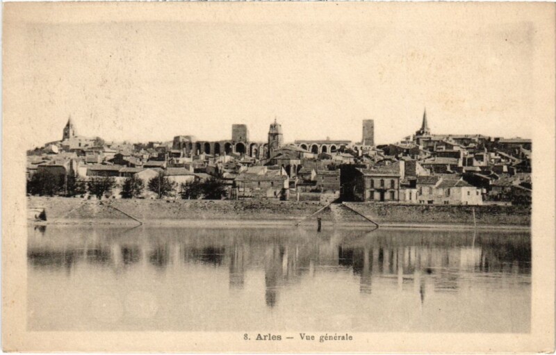 Carte postale ancienne Arles Vue Generale à Arles
