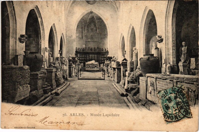Carte postale ancienne Arles Musee Lapidaire à Arles