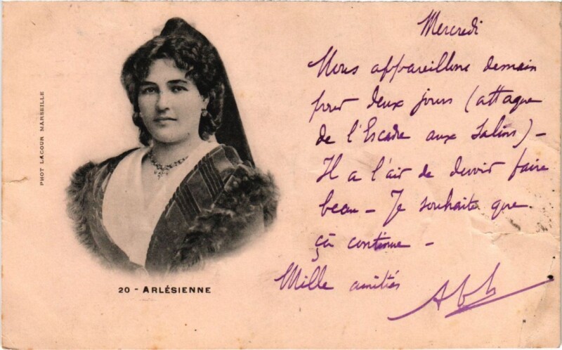 Carte postale ancienne Arles Arlesienne - Femme - Type à Arles