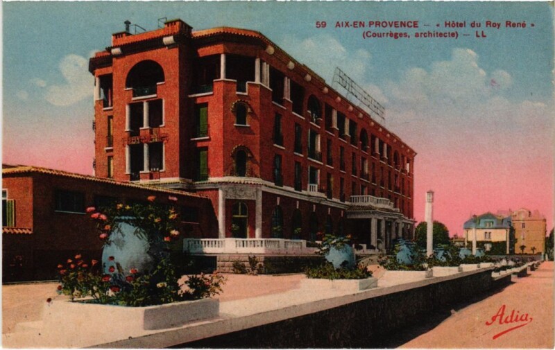 Carte postale ancienne Aix-en-Provence Hotel du Roi Rene à Aix-en-Provence