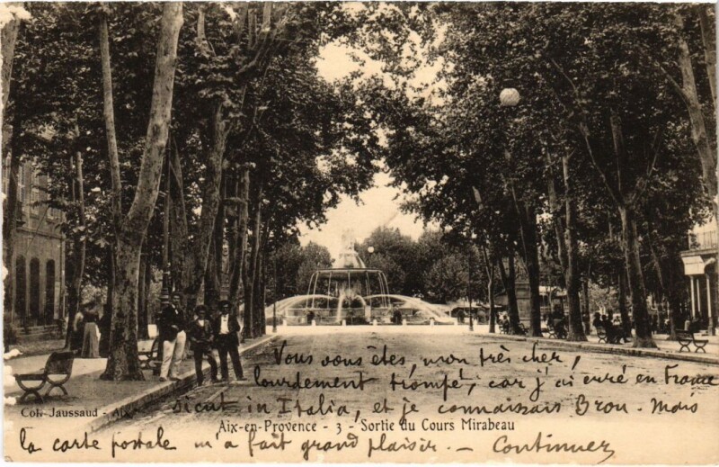 Carte postale ancienne Aix-en-Provence Sortie du Cours Mirabeau à Aix-en-Provence