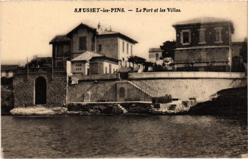 Carte postale ancienne Sausset-les-Pins Le Port et les Villas à Sausset-les-Pins