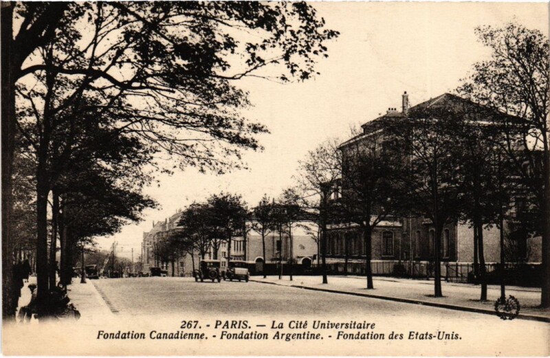 Carte postale ancienne La Cité Universitaire - Fondation Canadienne - Fondation Argentine - Fondation des Etats-Unis à Paris 14e