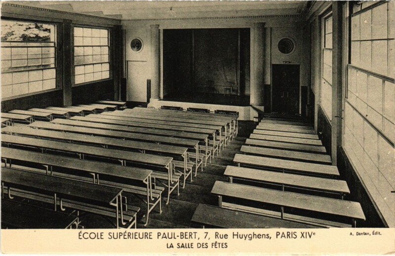 Carte postale ancienne Ecole Supérieure Paul-Bert - La Salle des Fêtes à Paris 14e