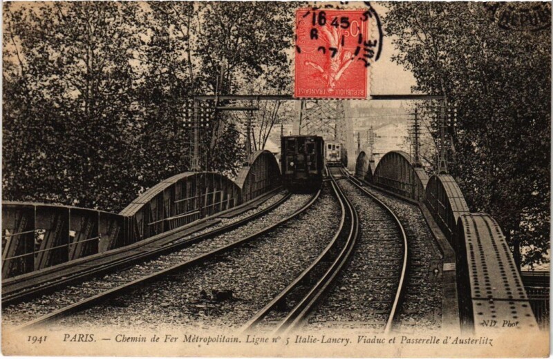 Carte postale ancienne Paris 12e Metropolitain Passerelle d'Austerlitz Nd Phot à Paris 12e