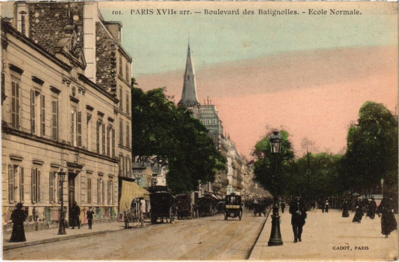 Carte postale ancienne Boulevard des Batignolles - Ecole Normale à Paris 17e