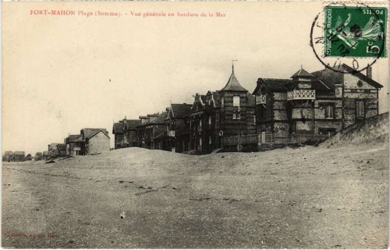 Carte postale ancienne Fort-Mahon-Plage Vue Generale en Bordure de la Mer à Fort-Mahon-Plage
