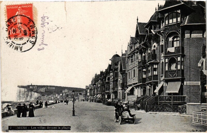 Carte postale ancienne Mers-les-Bains Les Villas devant la Plage à Mers-les-Bains