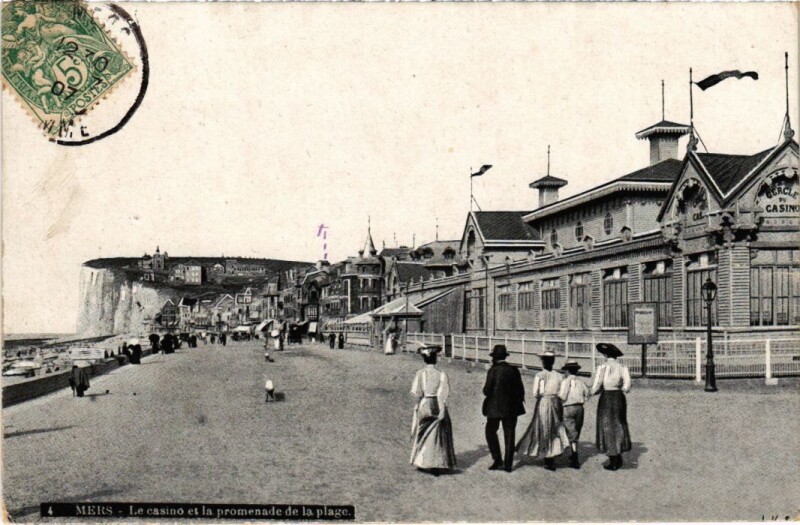 Carte postale ancienne Mers-les-Bains Le Casino et la Promenade de la Plage à Mers-les-Bains