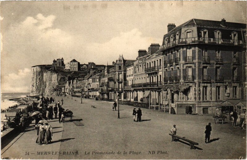 Carte postale ancienne Mers-les-Bains La Promenade de la Plage à Mers-les-Bains