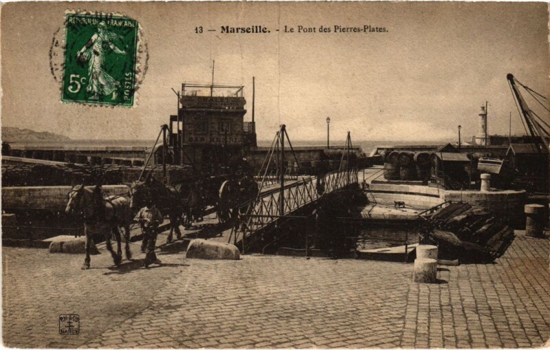 Carte postale ancienne Marseille Le Pont des Pierres-Plates à Marseille
