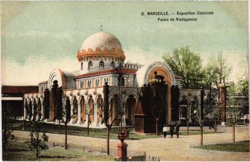 Carte postale ancienne Marseille Exposition Coloniale - Palais de Madagascar à Marseille