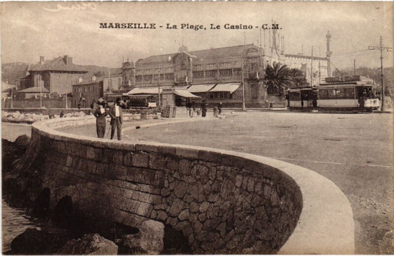 Carte postale ancienne Marseille La Plage - Le Casino à Marseille