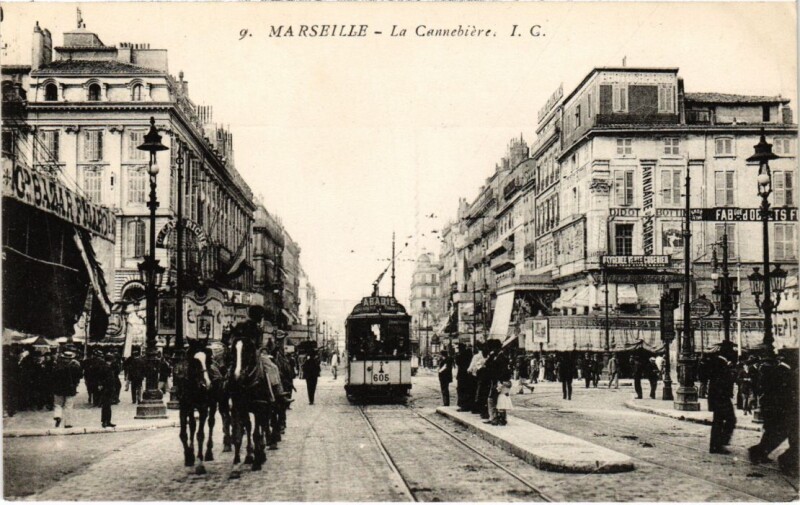 Carte postale ancienne Marseille La Cannebiere à Marseille