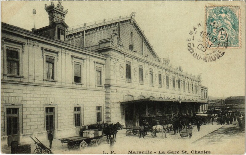 Carte postale ancienne Marseille La Gare Saint-Charles à Arles