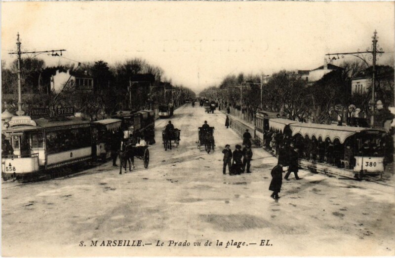 Carte postale ancienne Marseille Le Prado vu de la Plage à Marseille