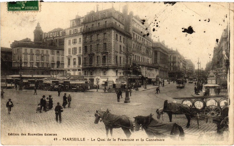 Carte postale ancienne Marseille Le Quai de la Fraternite et la Cannebiere à Marseille