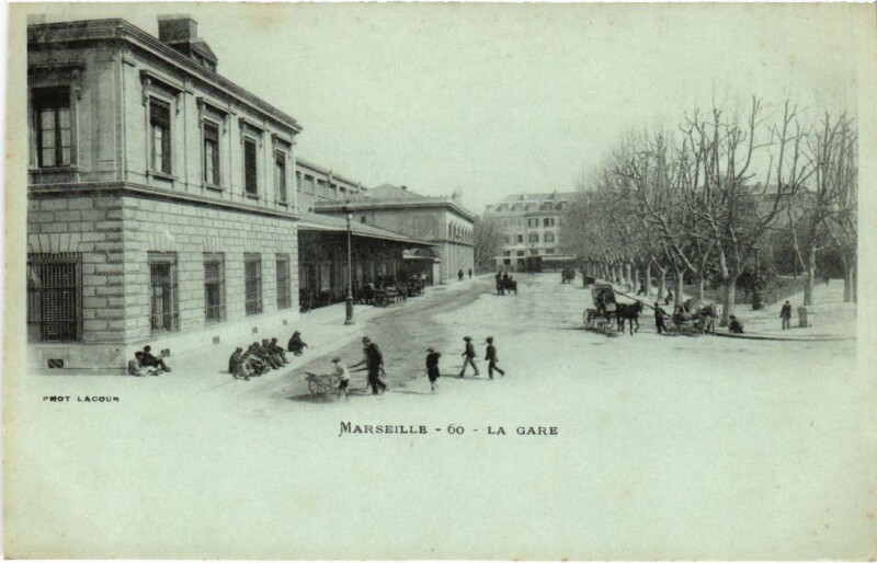 Carte postale ancienne Marseille La Gare à Marseille