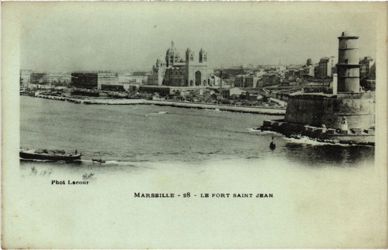 Carte postale ancienne Marseille Le Fort Saint-Jean à Marseille