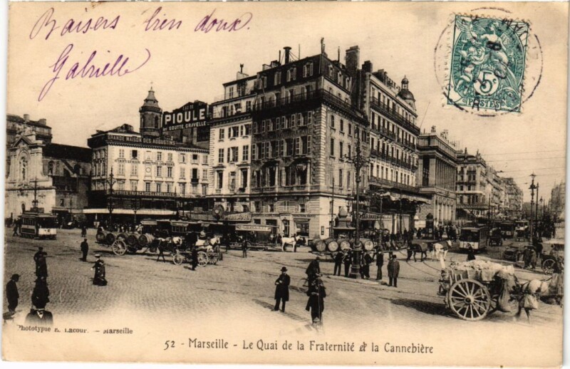 Carte postale ancienne Marseille Le Quai de la Fraternite et la Cannebiere à Marseille