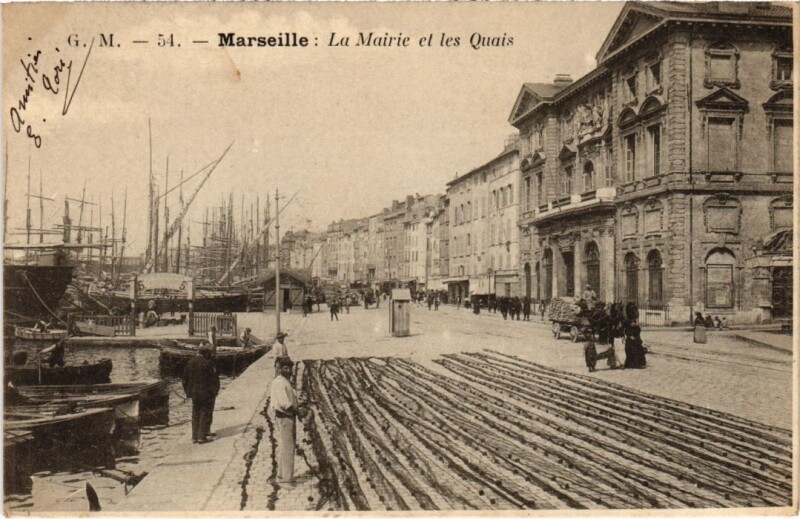 Carte postale ancienne Marseille La Mairie et les Quais à Marseille