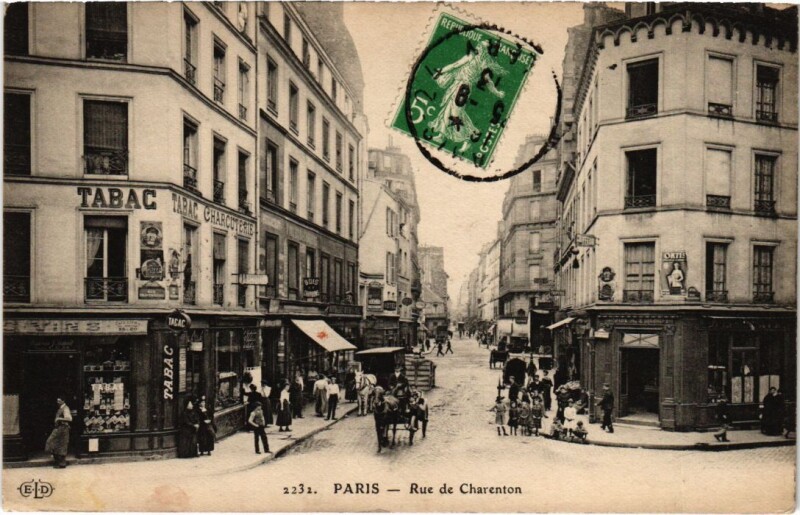 Carte postale ancienne Paris 12e Rue de Charenton à Paris 12e