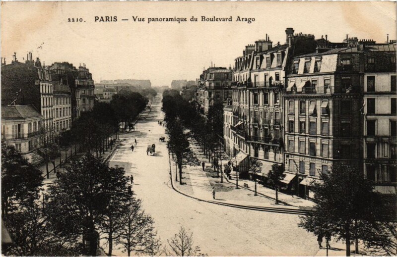 Carte postale ancienne Paris 13e Boulevard Arago à Paris 13e