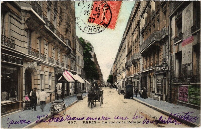 Carte postale ancienne La rue de la Pompe à Paris 16e