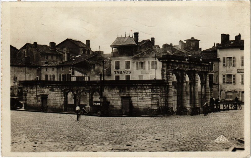 Carte postale ancienne Dax Source de la Nehe sulfatee calcique 64