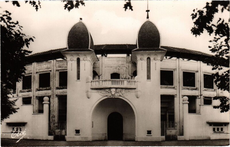 Carte postale ancienne Dax Les Arenes