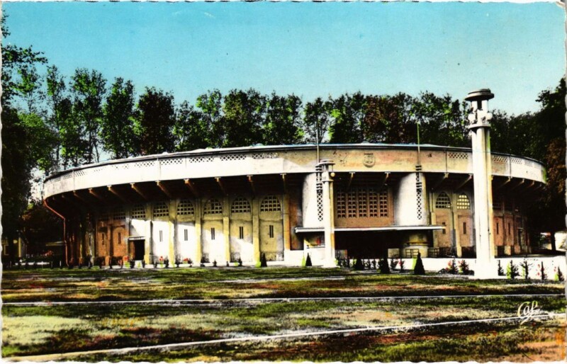 Carte postale ancienne Mont de Marsan Les Arenes à Mont-de-Marsan