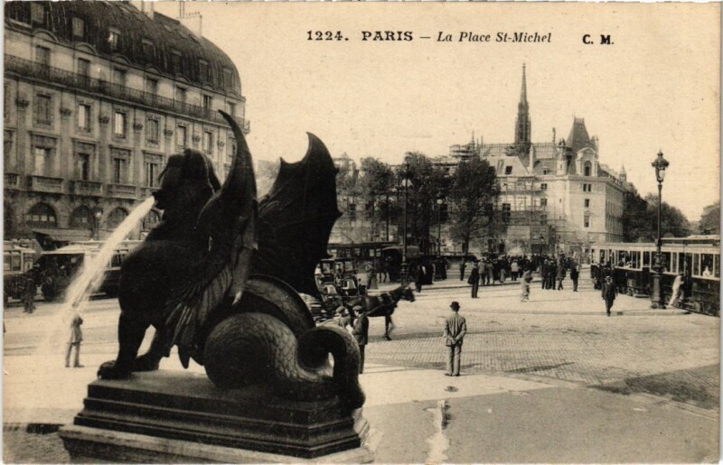 Carte postale ancienne Paris 5e Place Saint-Michel à Paris 5e