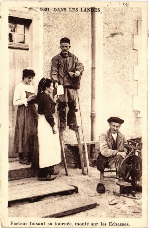 Carte postale ancienne Dans les Landes Facteur faisant sa Tournee France