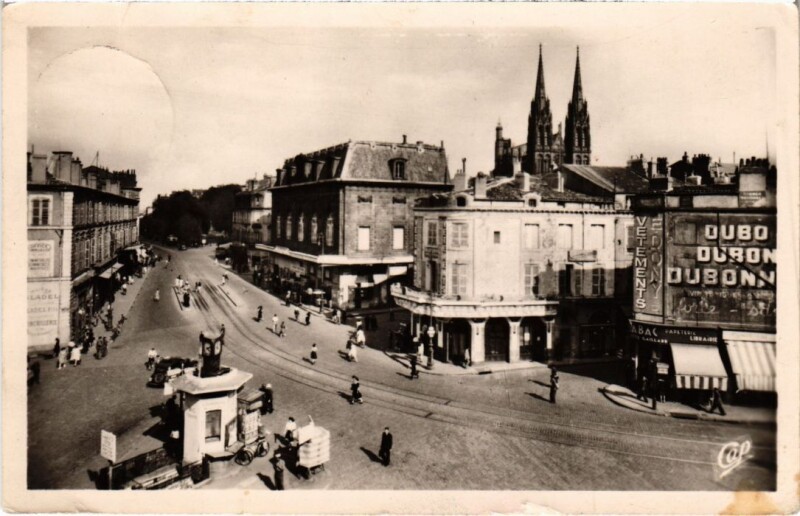 Carte postale ancienne Clermont Ferrand Place Gaillard France à Clermont-Ferrand