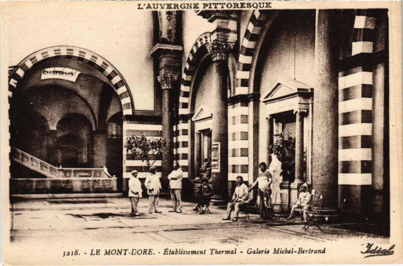 Carte postale ancienne Le Mont Dore Etablissement Thermal France à Mont-Dore