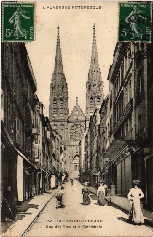 Carte postale ancienne Clermont Ferrand Rue des Gras et la Cathedrale France à Clermont-Ferrand