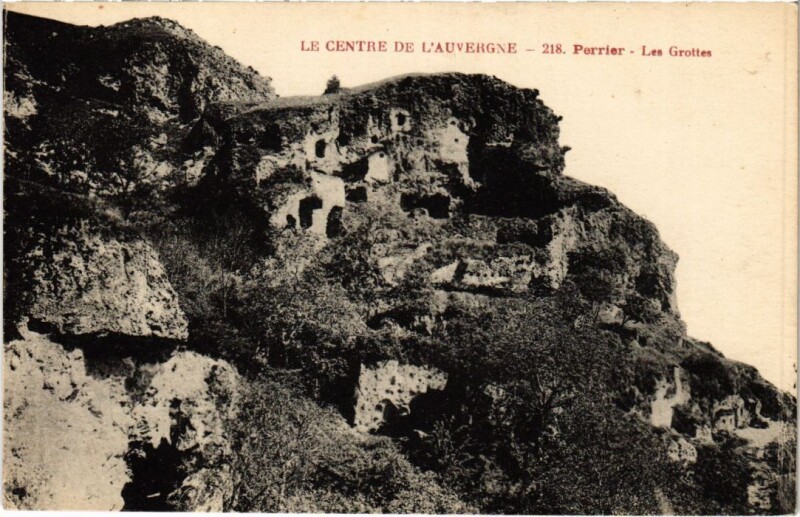 Carte postale ancienne Perrier Les Grottes France à Perrier
