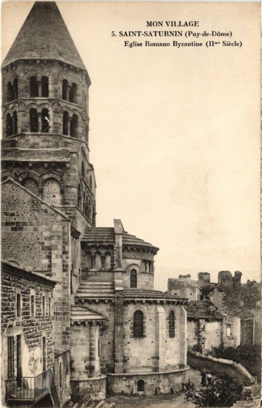 Carte postale ancienne Saint-Saturnin Eglise Romano Byzantine France à Saint-Saturnin