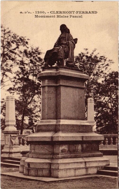Carte postale ancienne Clermont Ferrand Monument Blaise Pascal France à Clermont-Ferrand