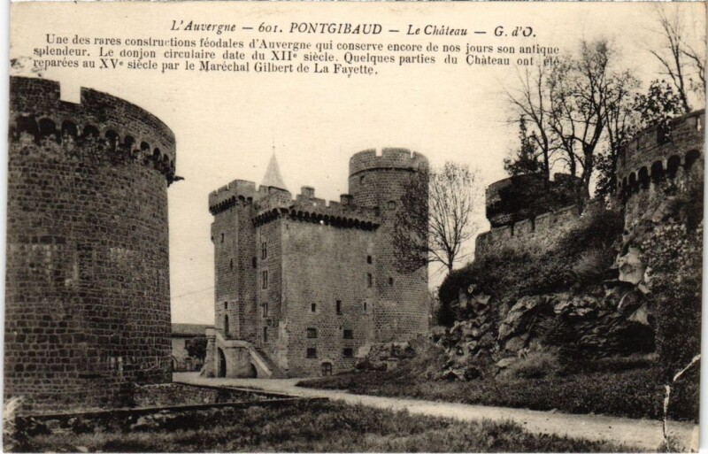 Carte postale ancienne Pontgibaud Le Chateau France à Pontgibaud