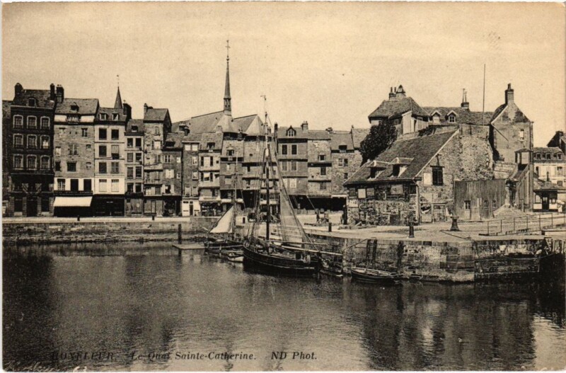 Carte postale ancienne Honfleur Le Quai Sainte-Catherine France à Honfleur